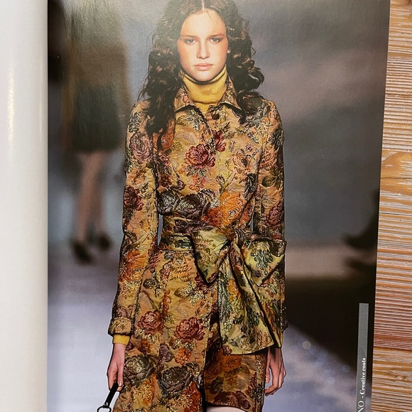 Fashion Magazine Collezioni Donna Pret-A-Porter Autumn-Winter 2005 No.107 - Picture 4 of 14